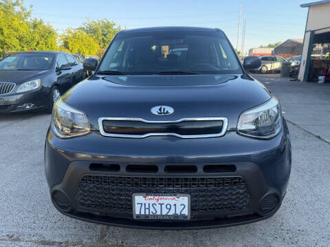 2015 Kia Soul +