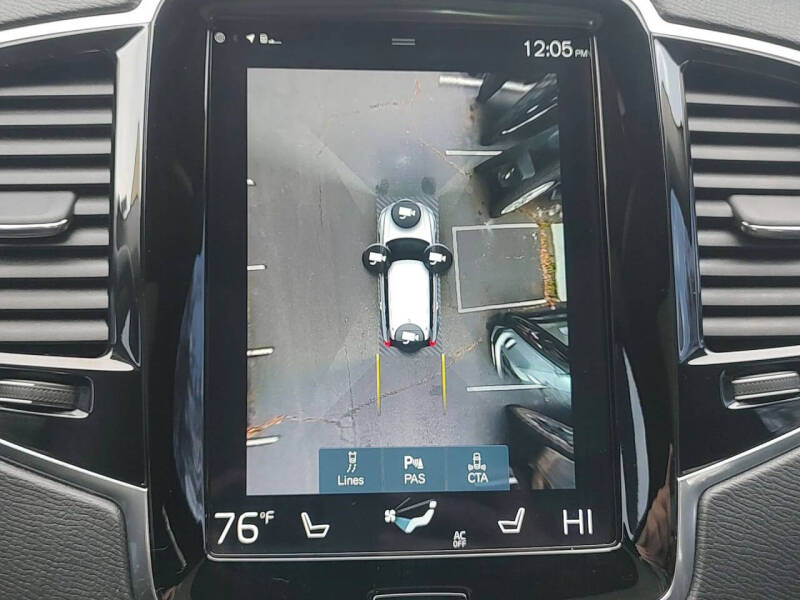 2022 Volvo XC90 T5 Momentum