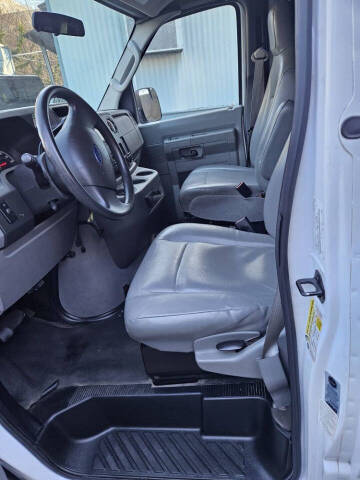 2013 Ford E-Series E-250