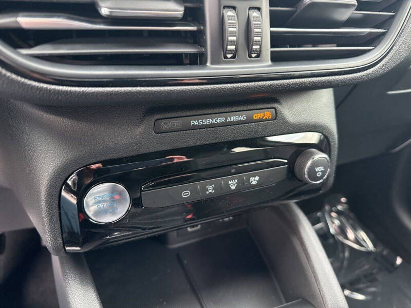 2026 Ford Escape Hybrid ST-Line Select