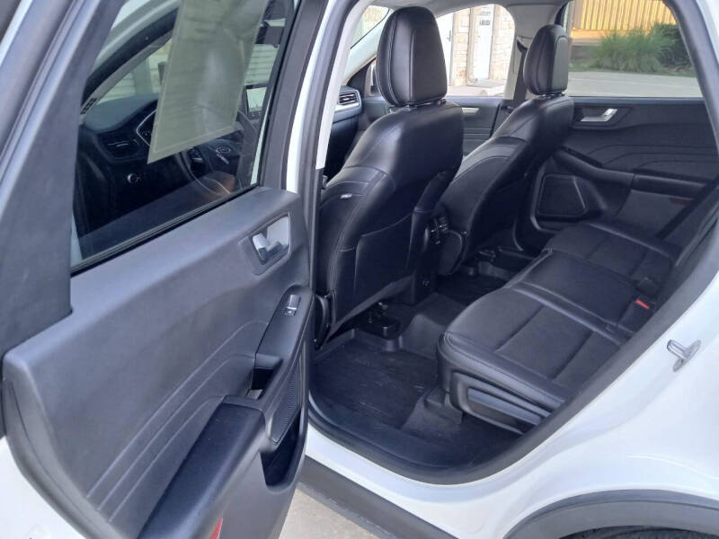 2021 Ford Escape SEL