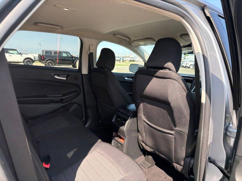 2023 Ford Edge SE