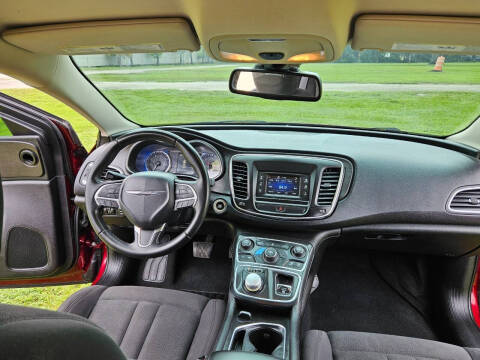 2017 Chrysler 200 Touring