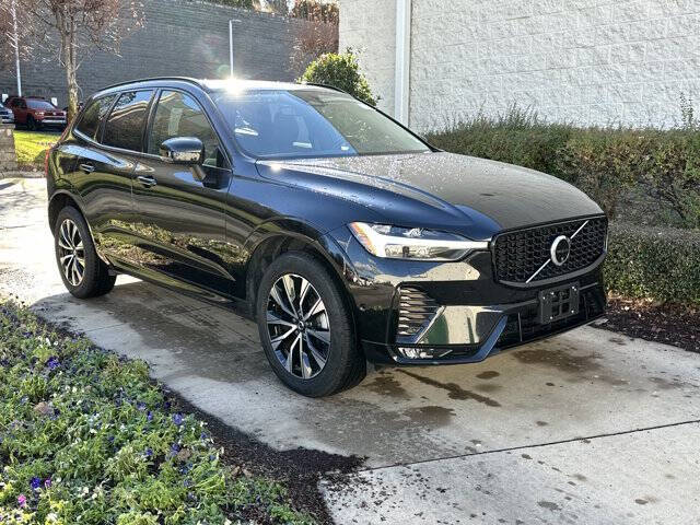2025 Volvo XC60 B5 Plus Dark Theme