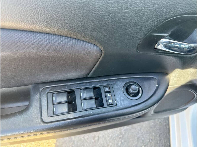 2014 Chrysler 200 LX