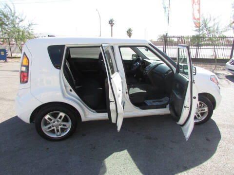 2011 Kia Soul +