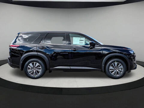 2025 Nissan Pathfinder S