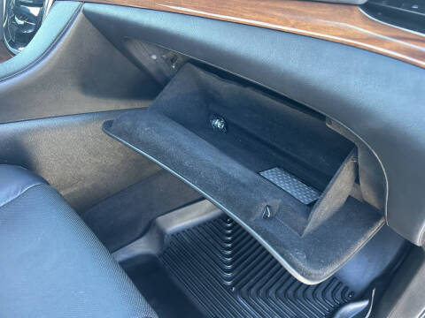 2016 Cadillac Escalade Luxury Collection