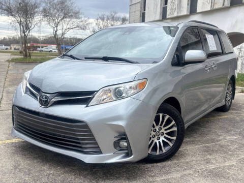 2020 Toyota Sienna for sale at PRESTIGE OF BATON ROUGE in Baton Rouge LA