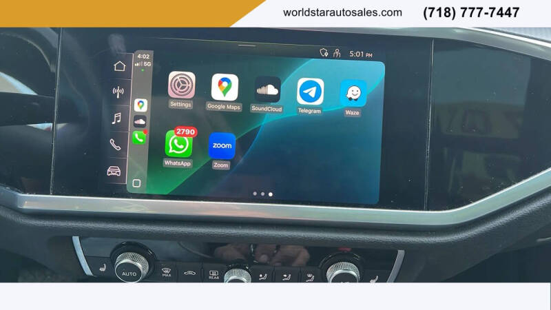 2022 Audi Q3 quattro Premium Plus 40 TFSI