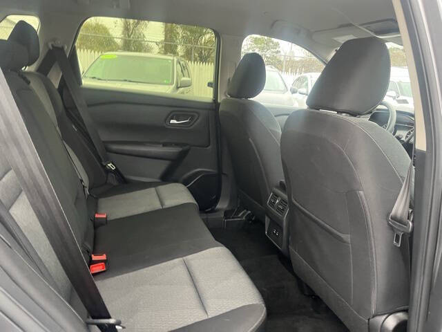 2024 Nissan Rogue SV