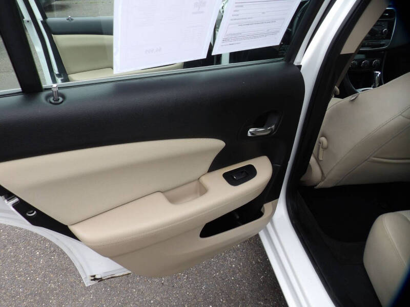 2012 Chrysler 200 Touring