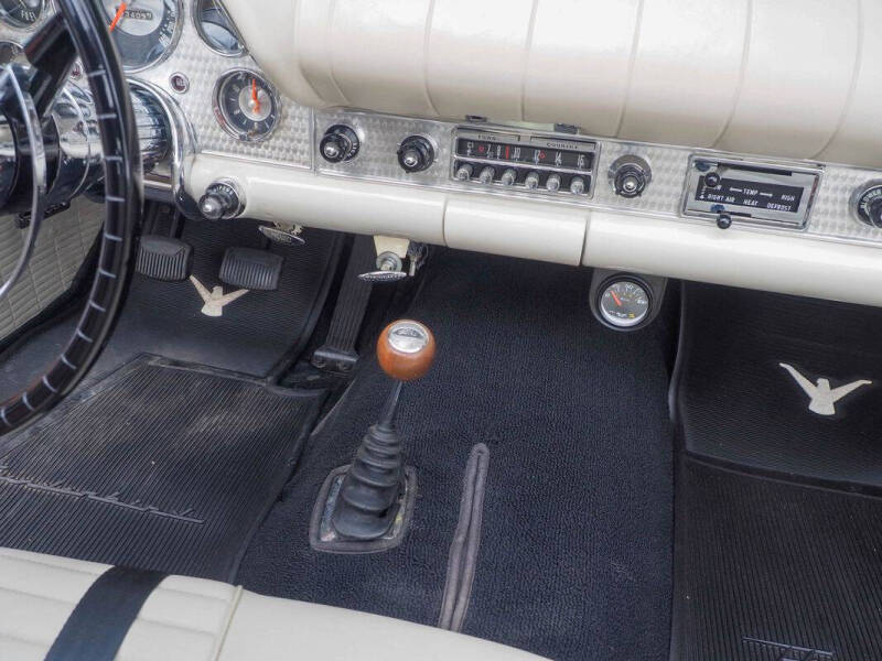 1957 Ford Thunderbird