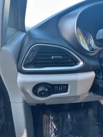 2020 Chrysler Pacifica Touring L