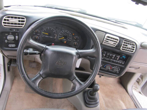 2000 Chevrolet S-10 LS