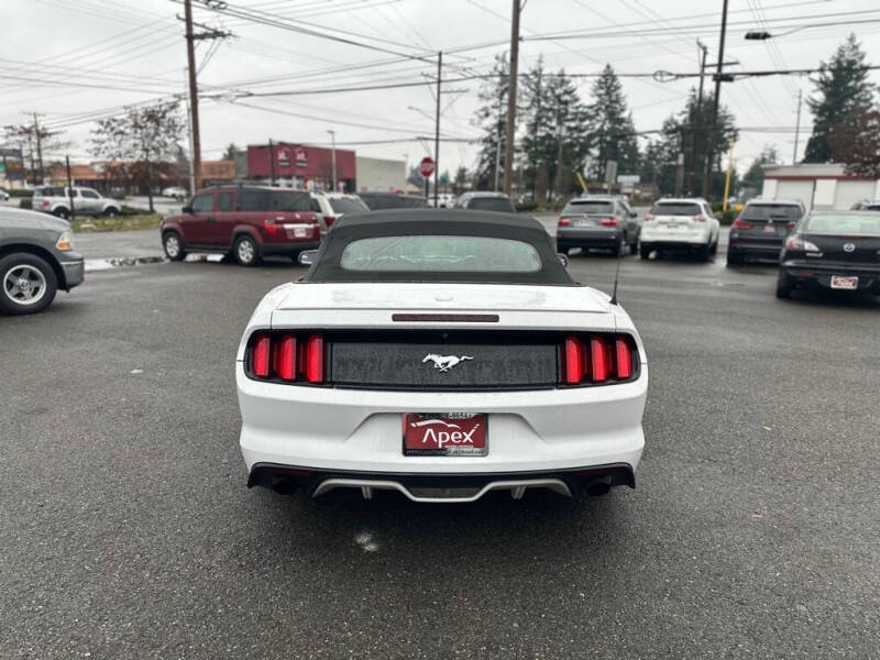2017 Ford Mustang EcoBoost Premium