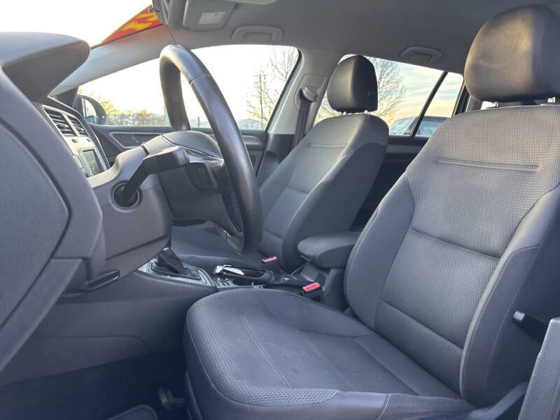 2017 Volkswagen Golf SportWagen TSI S 4Motion