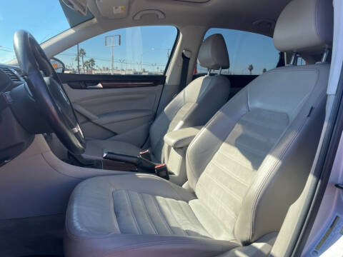 2012 Volkswagen Passat TDI SEL Premium