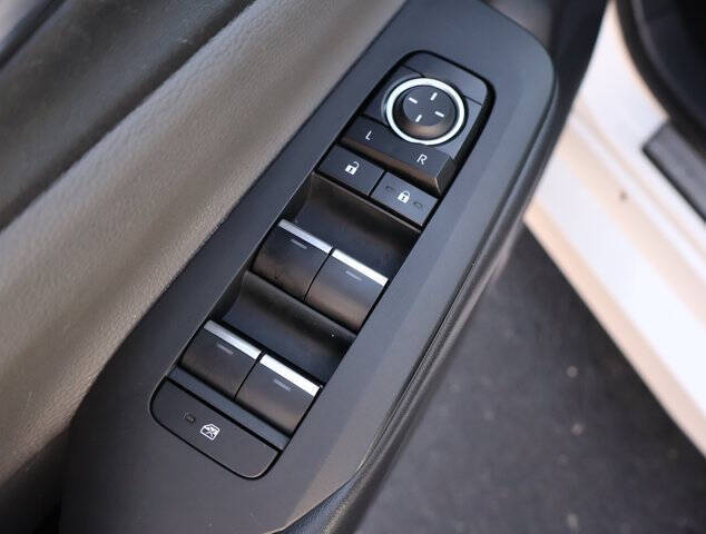 2023 Toyota Prius XLE