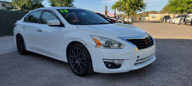 2013 Nissan Altima for sale at Texas Auto Credit LLC in El Paso TX