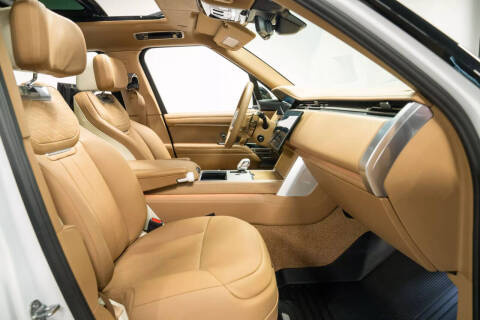 2024 Land Rover Range Rover P615 SV LWB