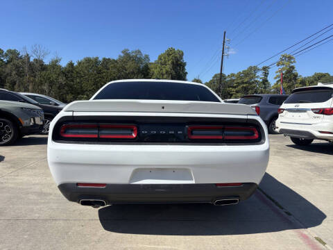 2022 Dodge Challenger SXT