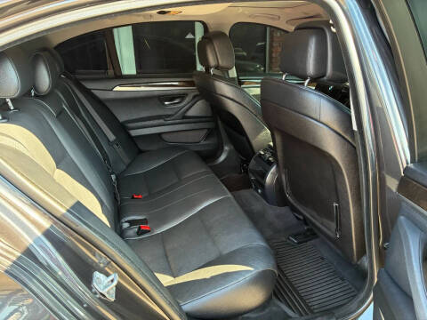 2013 BMW 5 Series 528i