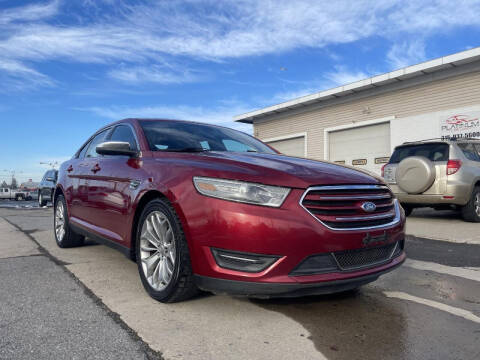 2013 Ford Taurus for sale at Platinum Auto Sales in Liverpool NY