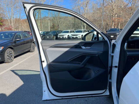 2025 Volkswagen Tiguan SEL R-Line 4Motion