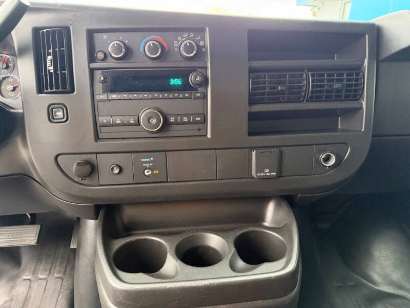 2025 GMC Savana 2500