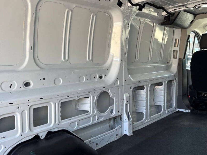 2022 Ford E-Transit