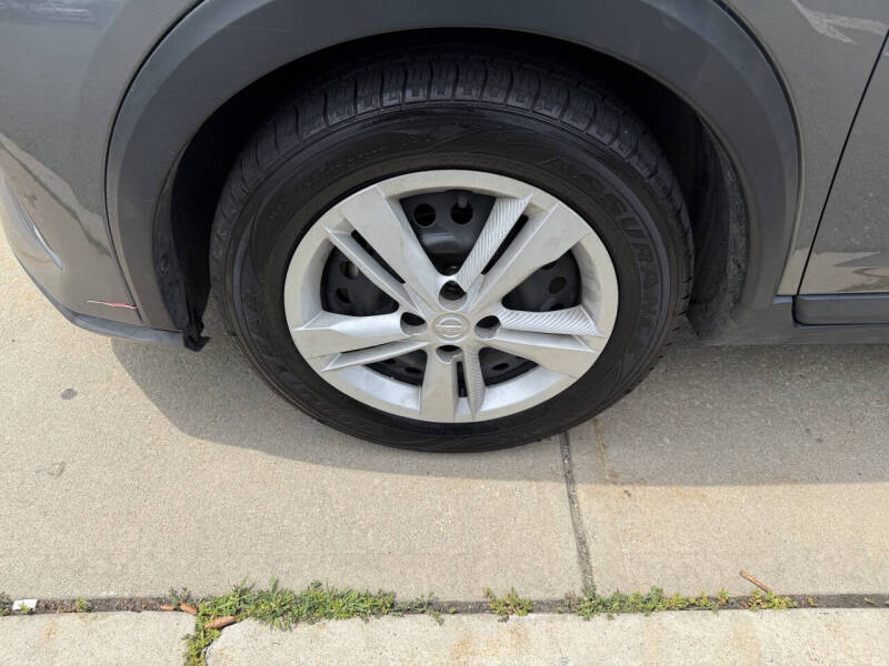 2023 Nissan Kicks S