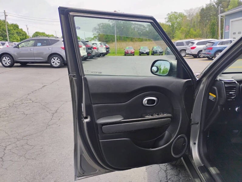 2016 Kia Soul +