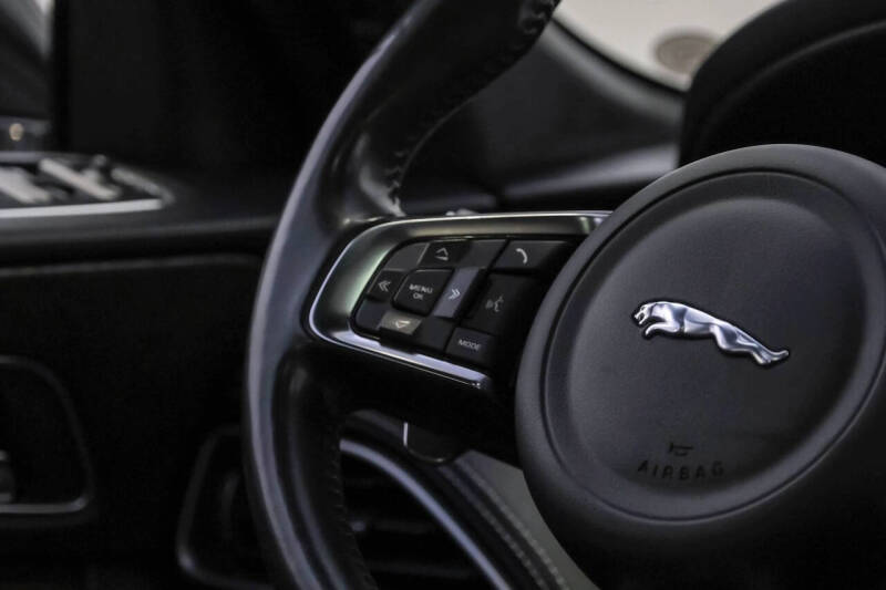 2018 Jaguar F-PACE S