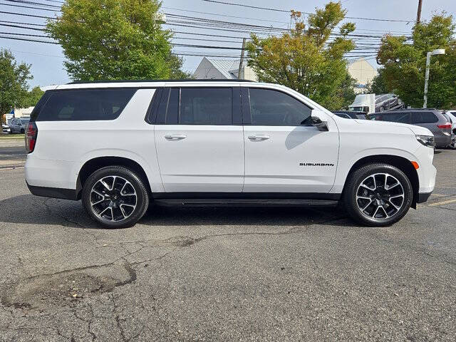 2023 Chevrolet Suburban RST