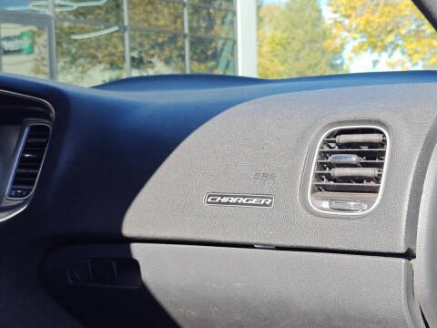 2015 Dodge Charger SXT