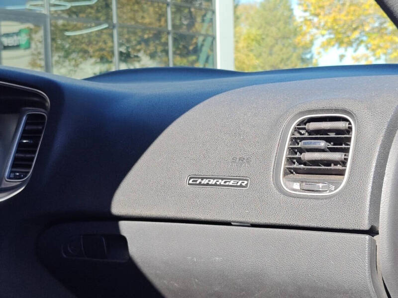 2015 Dodge Charger SXT