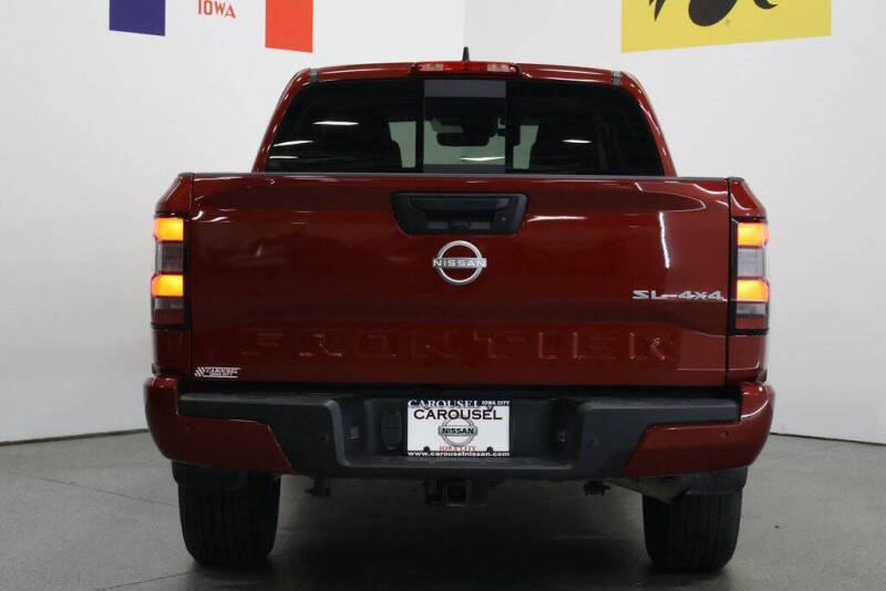 2024 Nissan Frontier SL