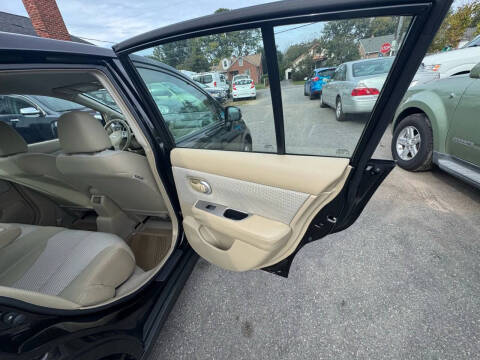 2009 Nissan Versa 1.8 S