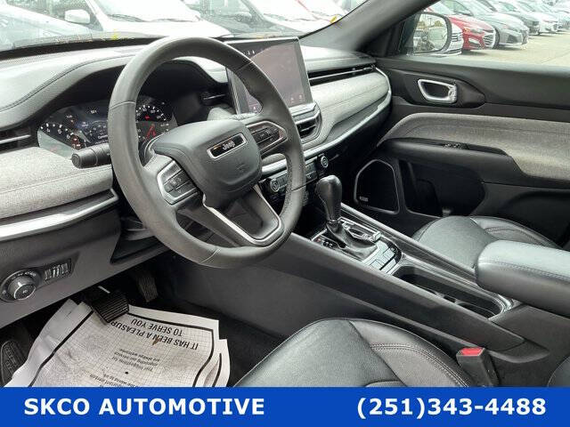 2023 Jeep Compass Latitude Lux
