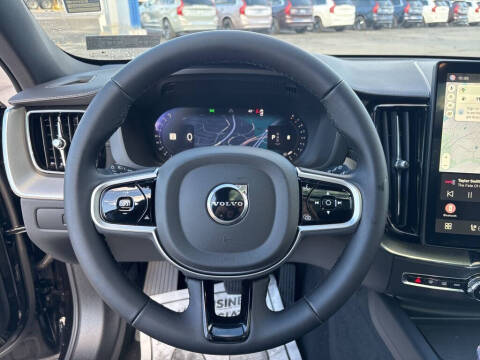 2026 Volvo XC60 B5 Ultra Black Edition