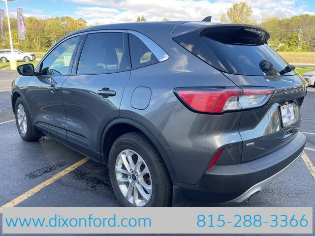 2022 Ford Escape Hybrid SE