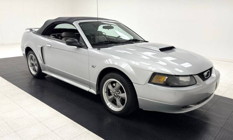 2002 Ford Mustang GT Deluxe
