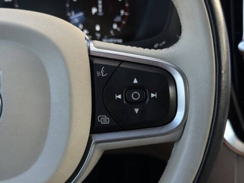 2022 Volvo S60 B5 Momentum