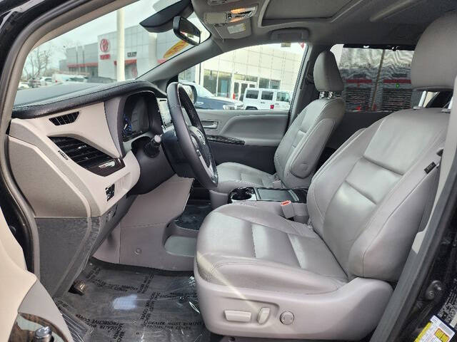 2018 Toyota Sienna XLE Premium 7-Passenger