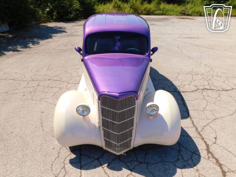 1935 Ford Tudor