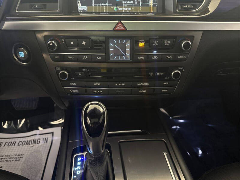 2015 Hyundai Genesis