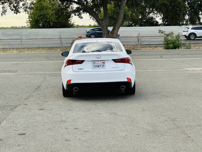 2016 Lexus IS 200t
