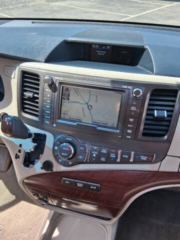 2014 Toyota Sienna Limited 7-Passenger