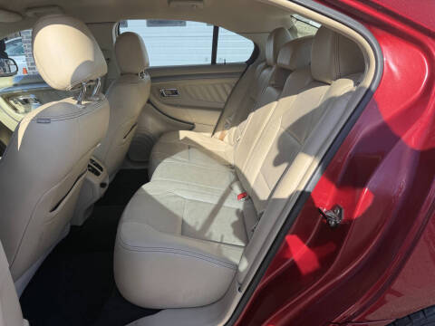 2015 Ford Taurus SEL